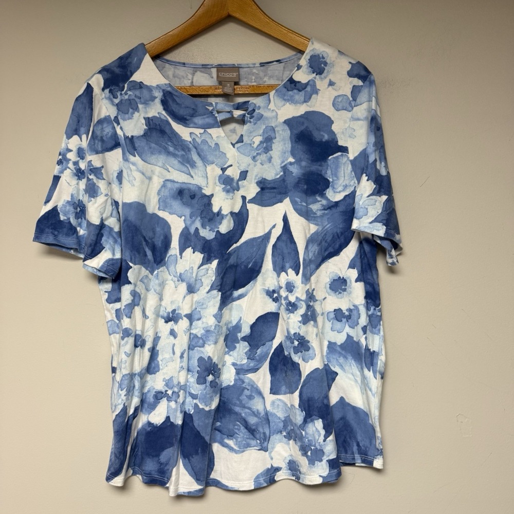 Chico's Floral Knit Top Women Size 3 Blue‎ White Excellent Lattice Keyhole Neck